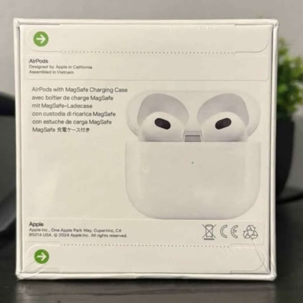 Airpods (3rd generation) - Picture 3 of 3